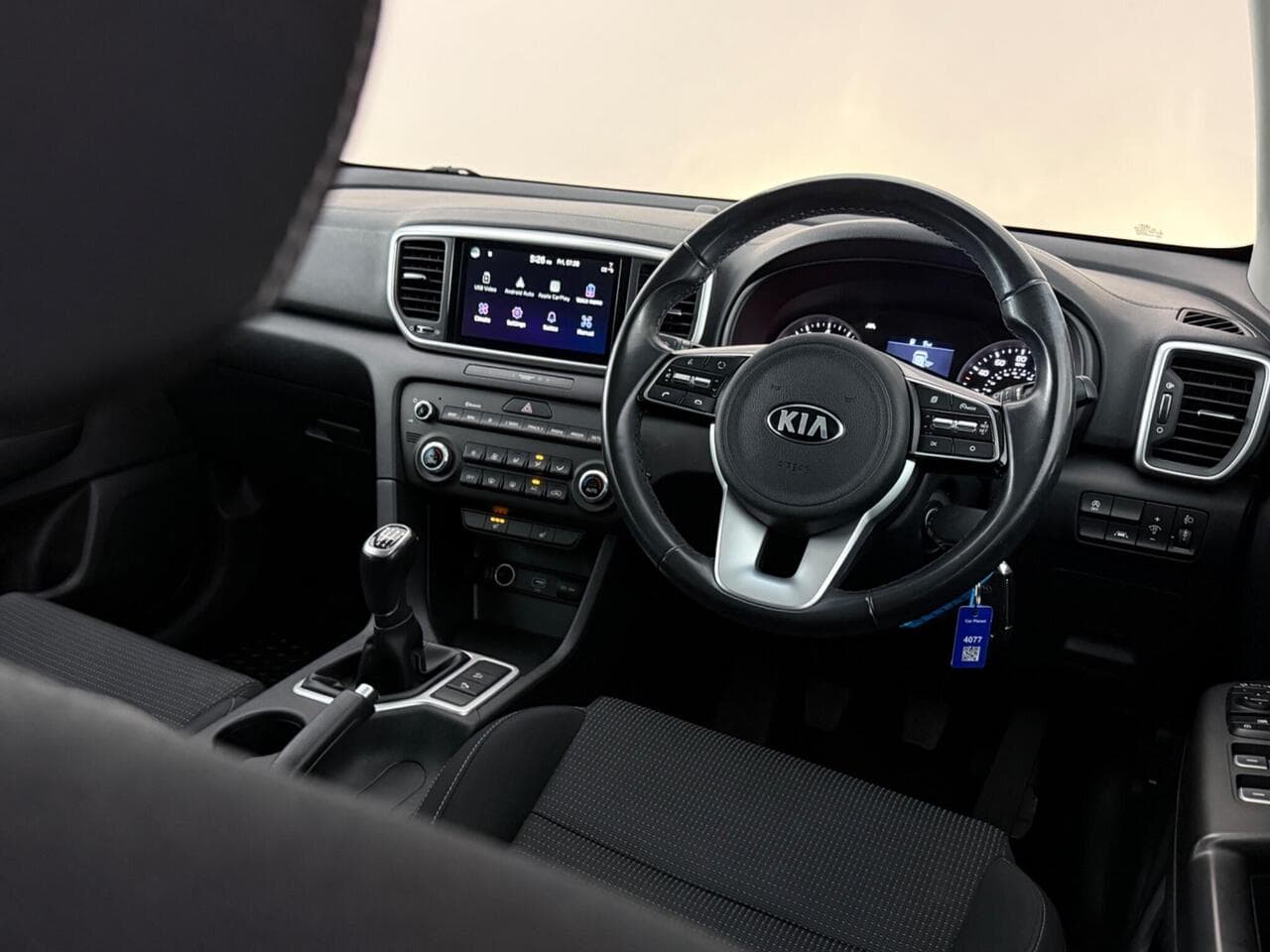 Kia Sportage thumbnail Interior Front