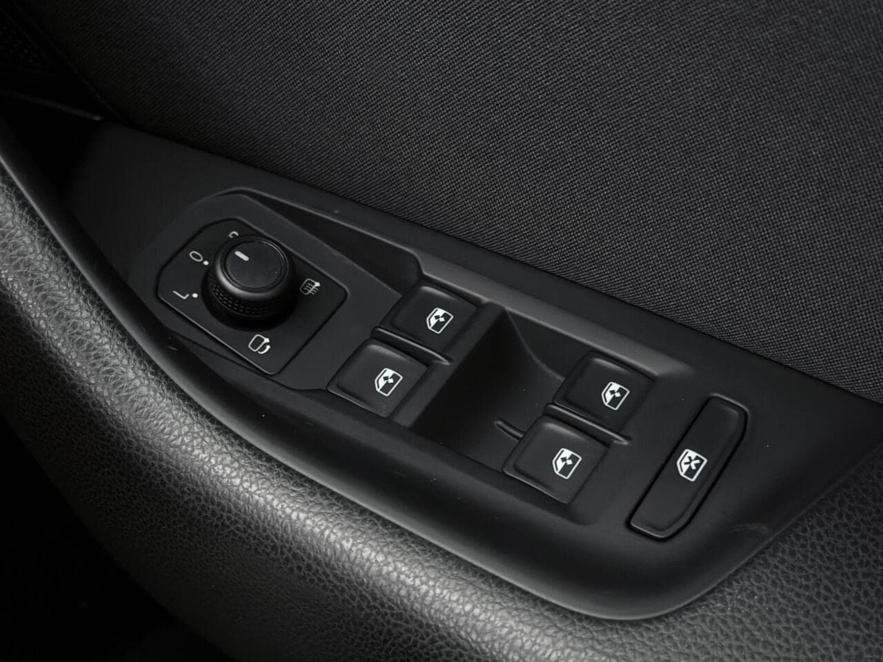 Volkswagen Passat thumbnail Misc Controls