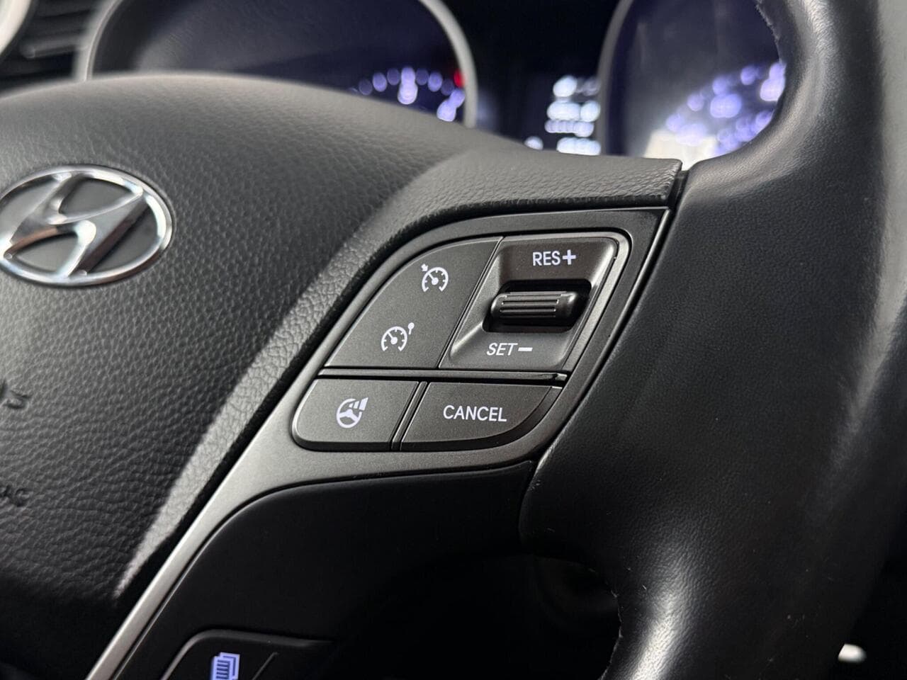 Hyundai Santa Fe thumbnail Misc Controls