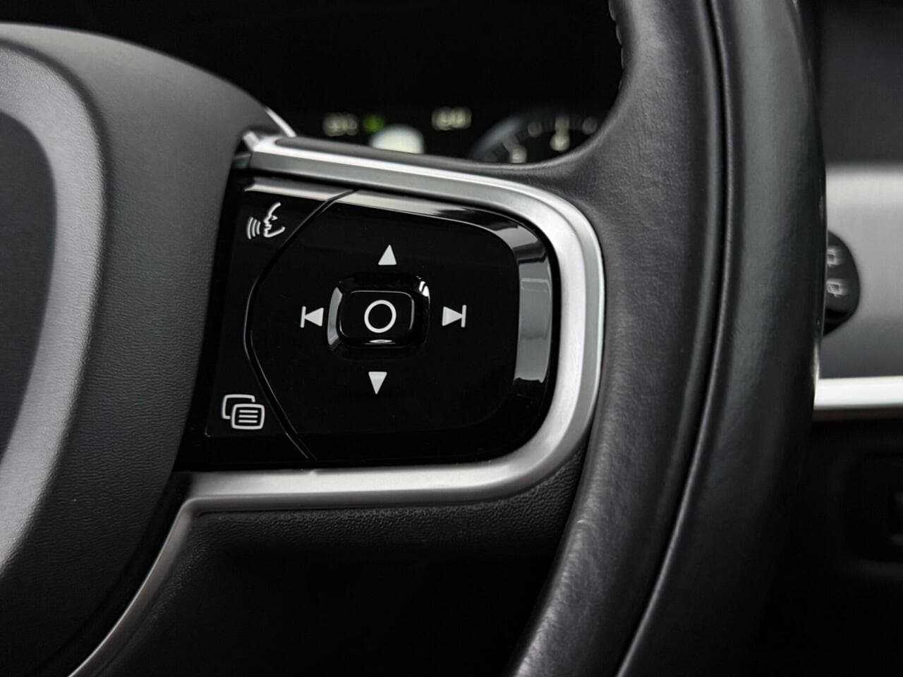 Volvo V90 thumbnail Misc Controls