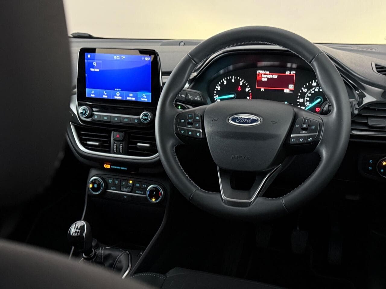 Ford Fiesta thumbnail Steering Wheel
