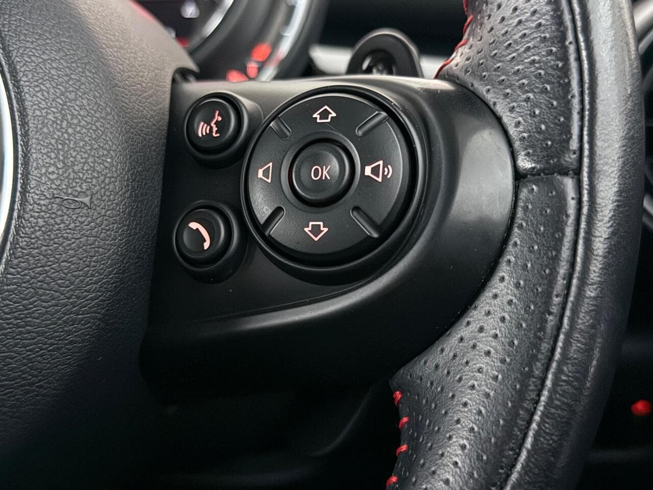 MINI Hatch thumbnail Misc Controls