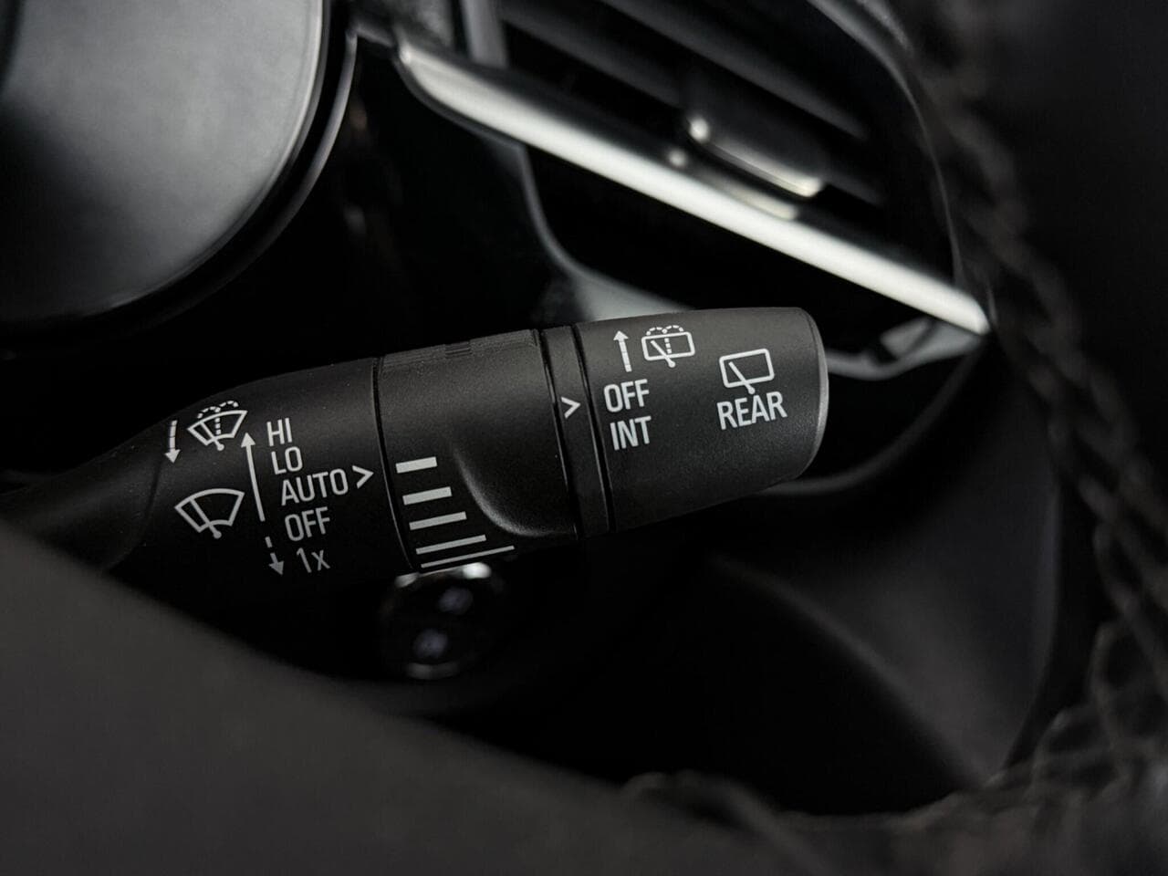 Vauxhall Corsa thumbnail Misc Controls