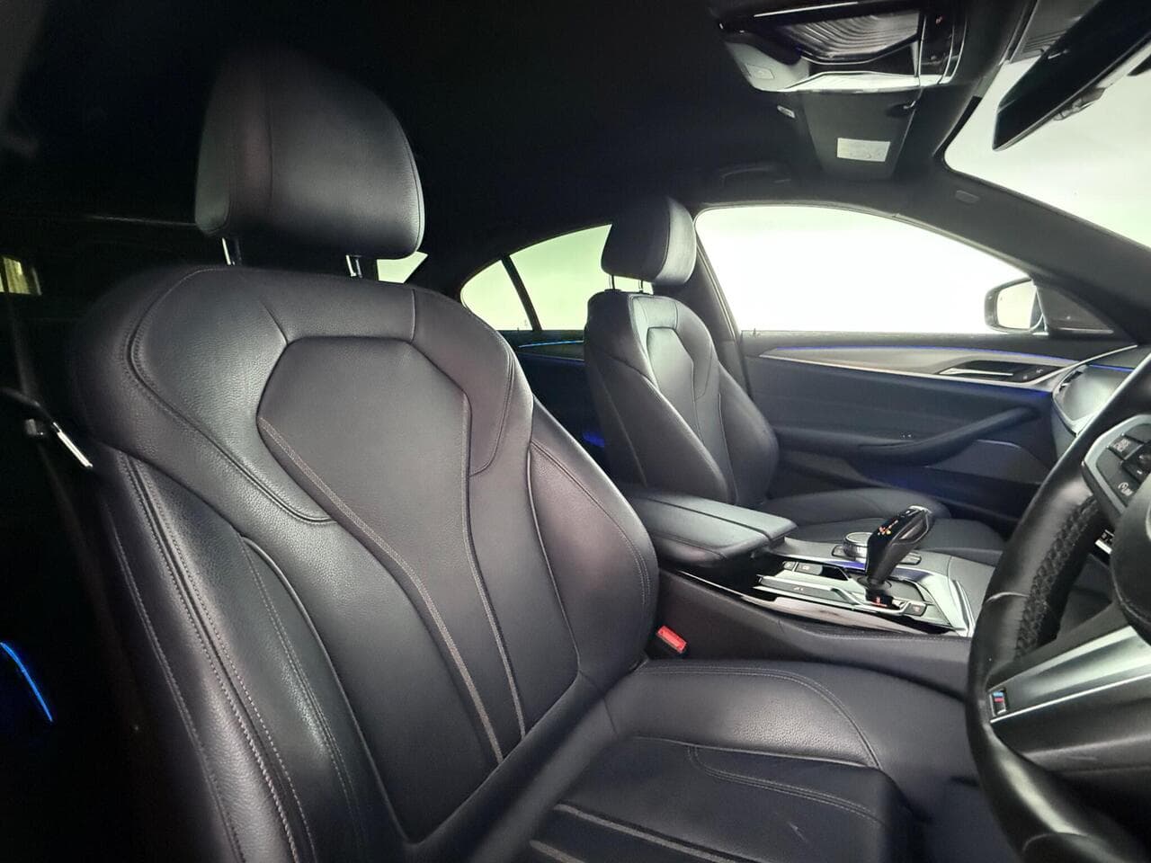 BMW 5 Series thumbnail Seat Driver