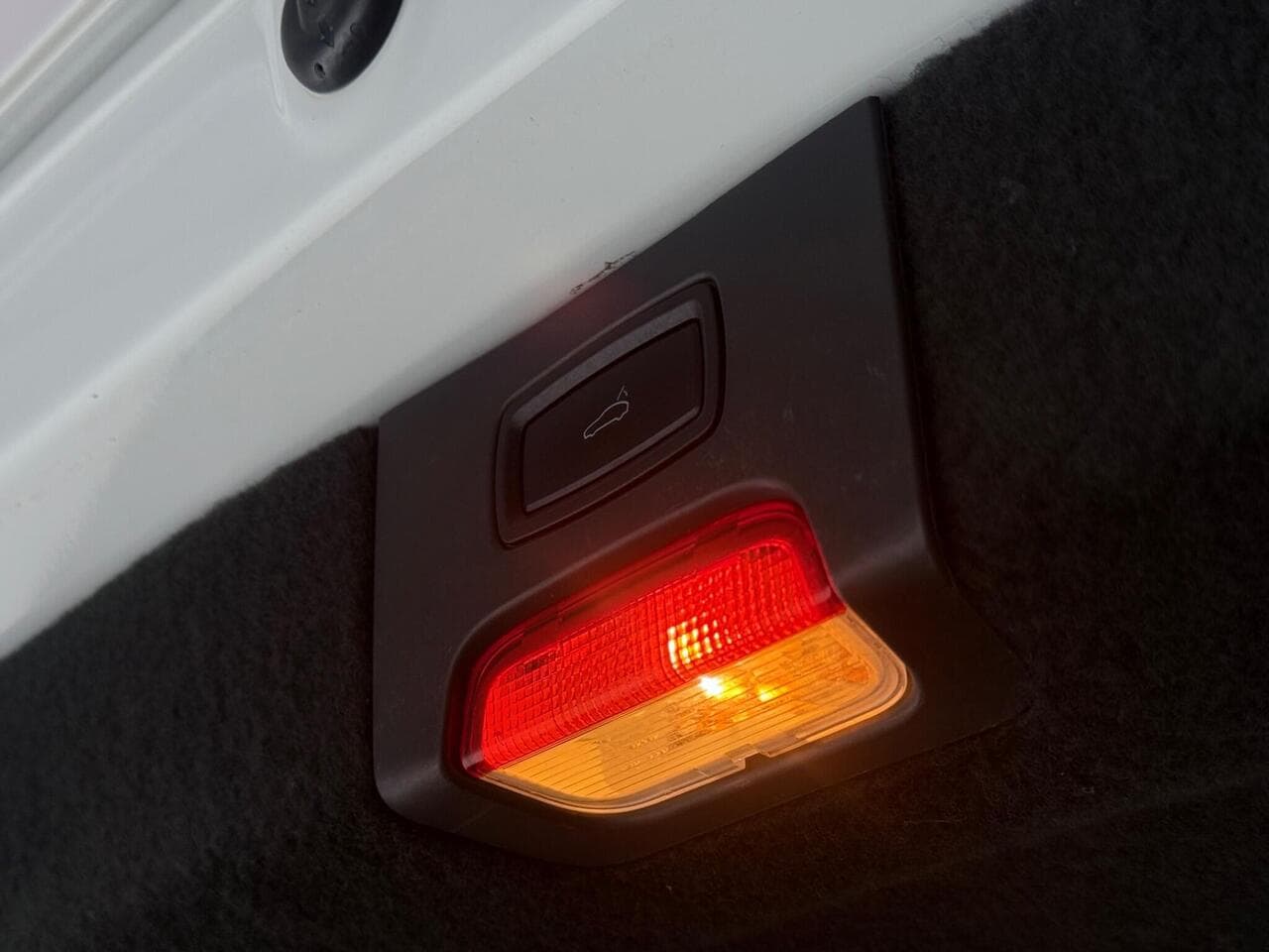 Porsche Cayenne thumbnail Inconclusive