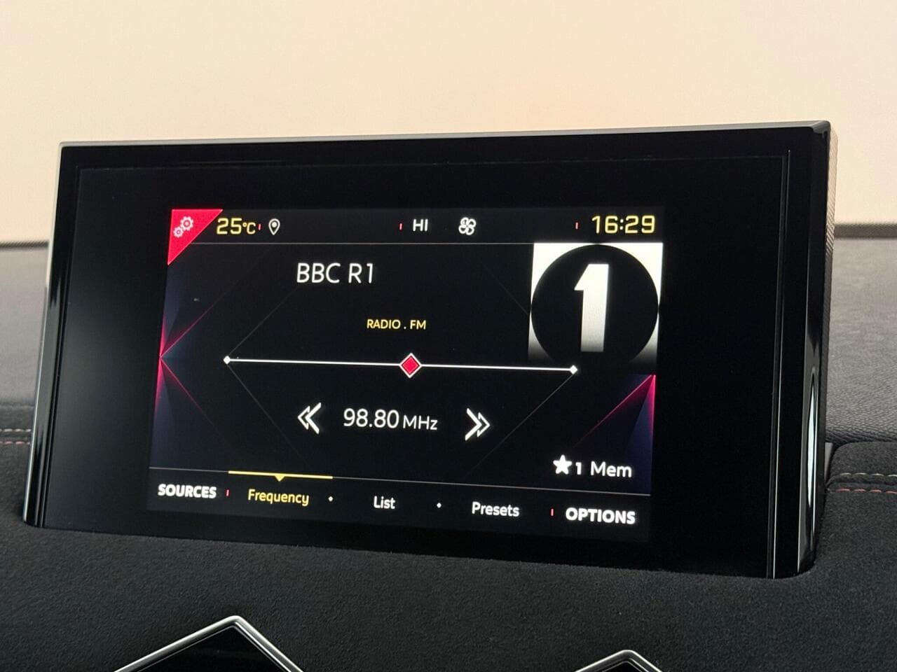 DS AUTOMOBILES DS 3 CROSSBACK thumbnail Infotainment System