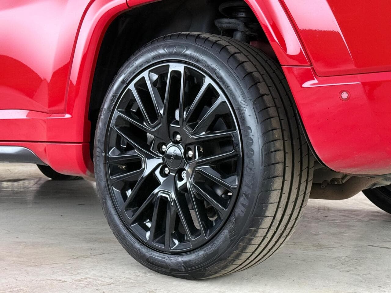 Jeep Compass thumbnail Wheel