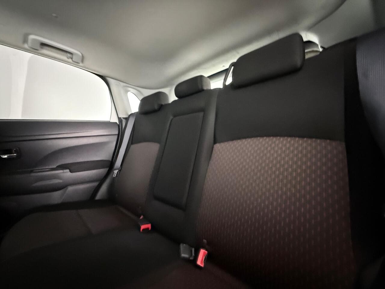 Mitsubishi ASX thumbnail Seats Rear
