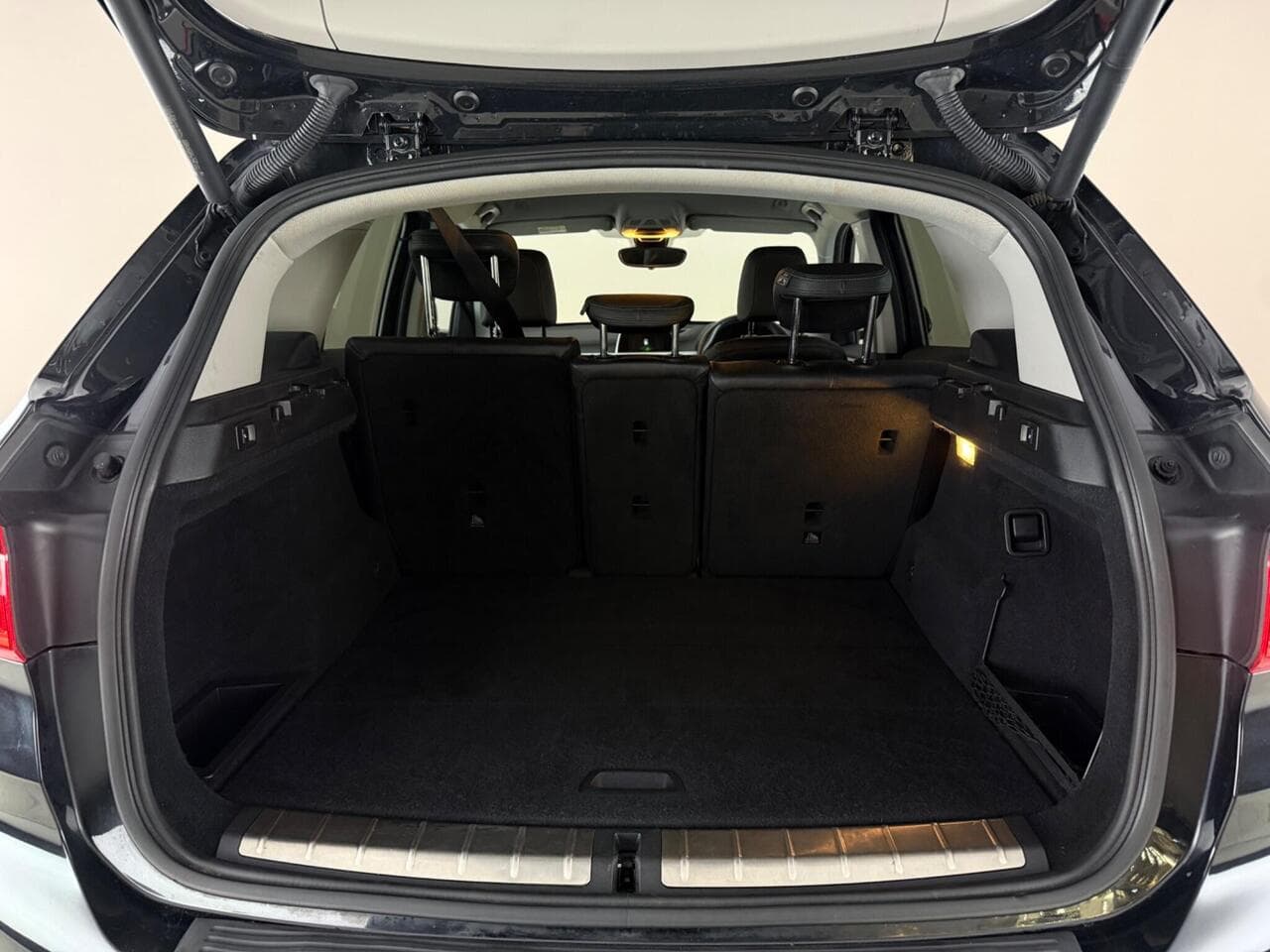 BMW X1 thumbnail Boot