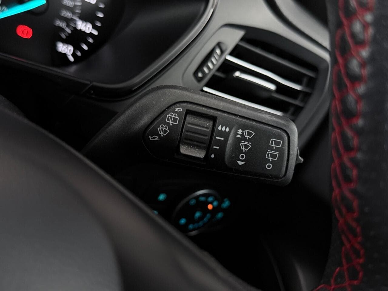 Ford Focus thumbnail Misc Controls