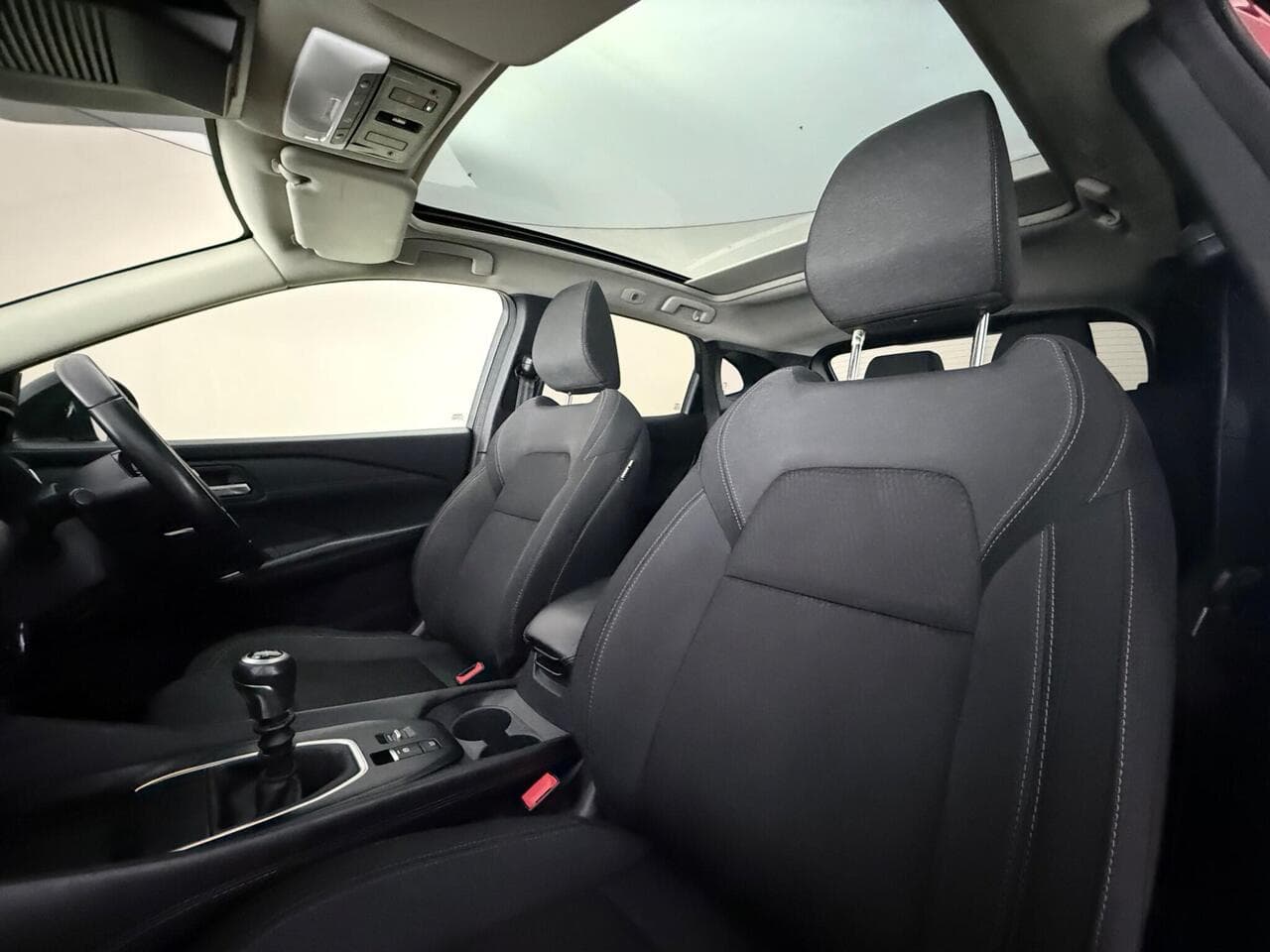 Nissan Qashqai thumbnail Seat Front Passenger