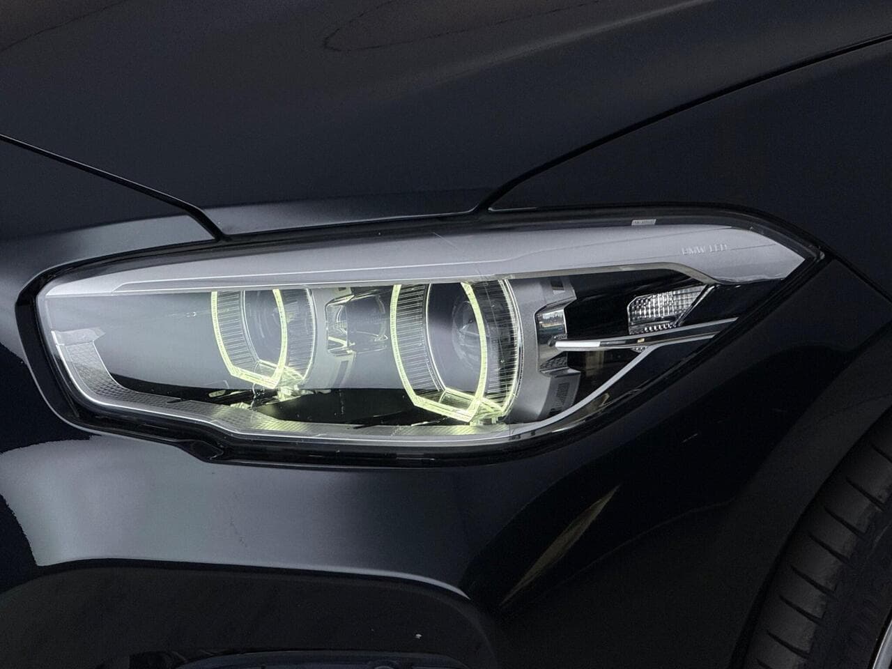 BMW 1 Series thumbnail Lights Front