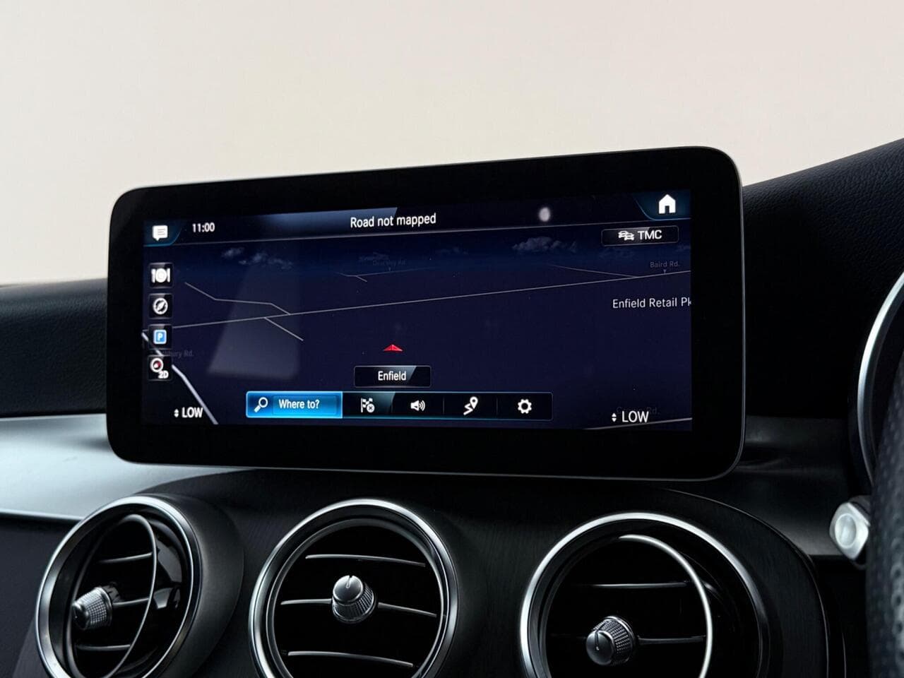 Mercedes-Benz GLC thumbnail Infotainment System