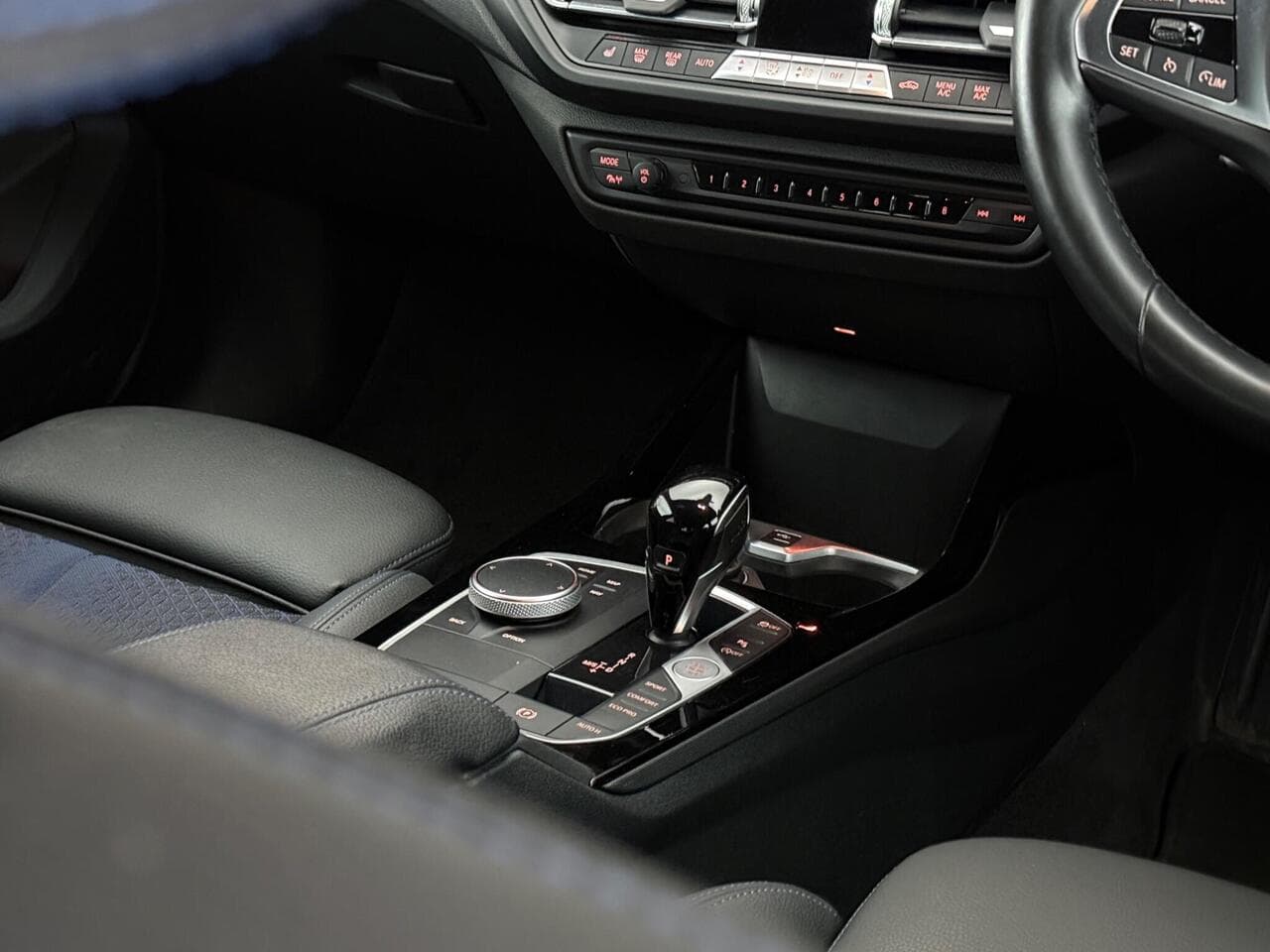 BMW 2 Series Gran Coupe thumbnail Interior Front