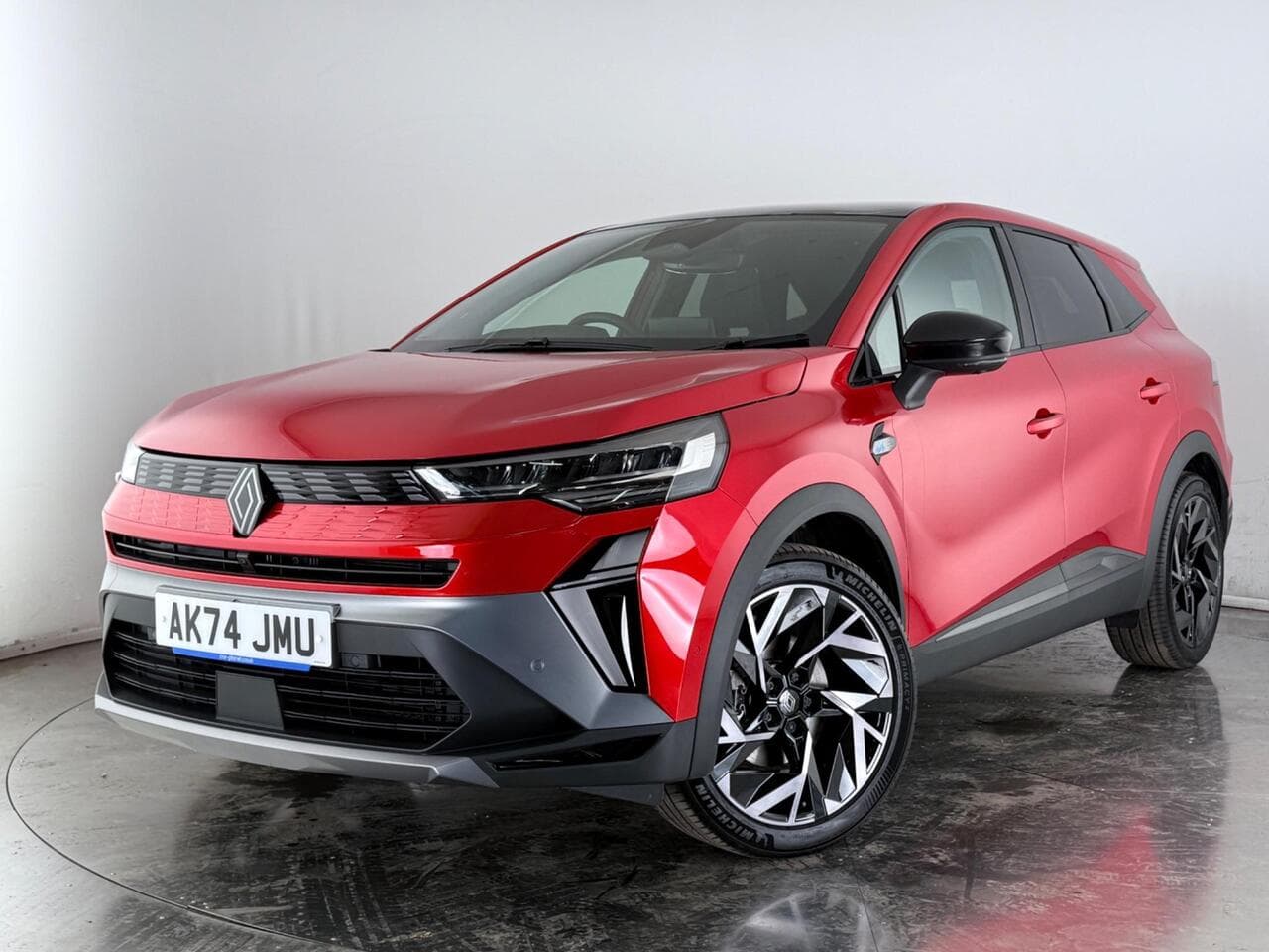 Renault Symbioz thumbnail Front Left