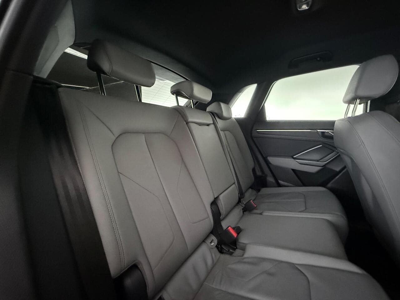 Audi Q3 thumbnail Seats Rear