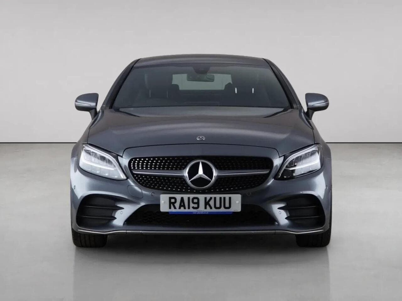 Mercedes-Benz C Class thumbnail Front