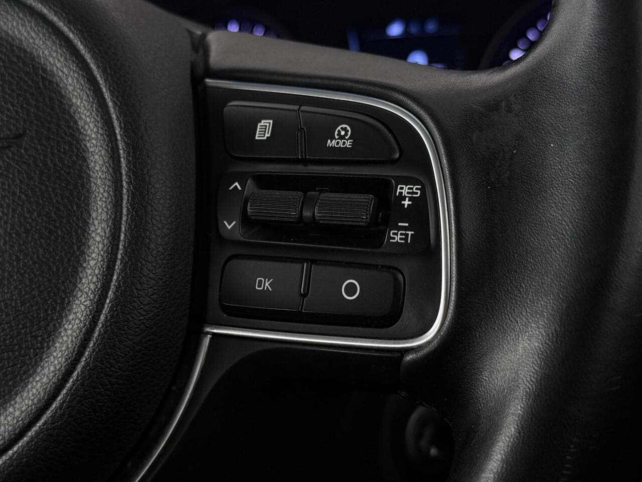 Kia Sportage thumbnail Misc Controls