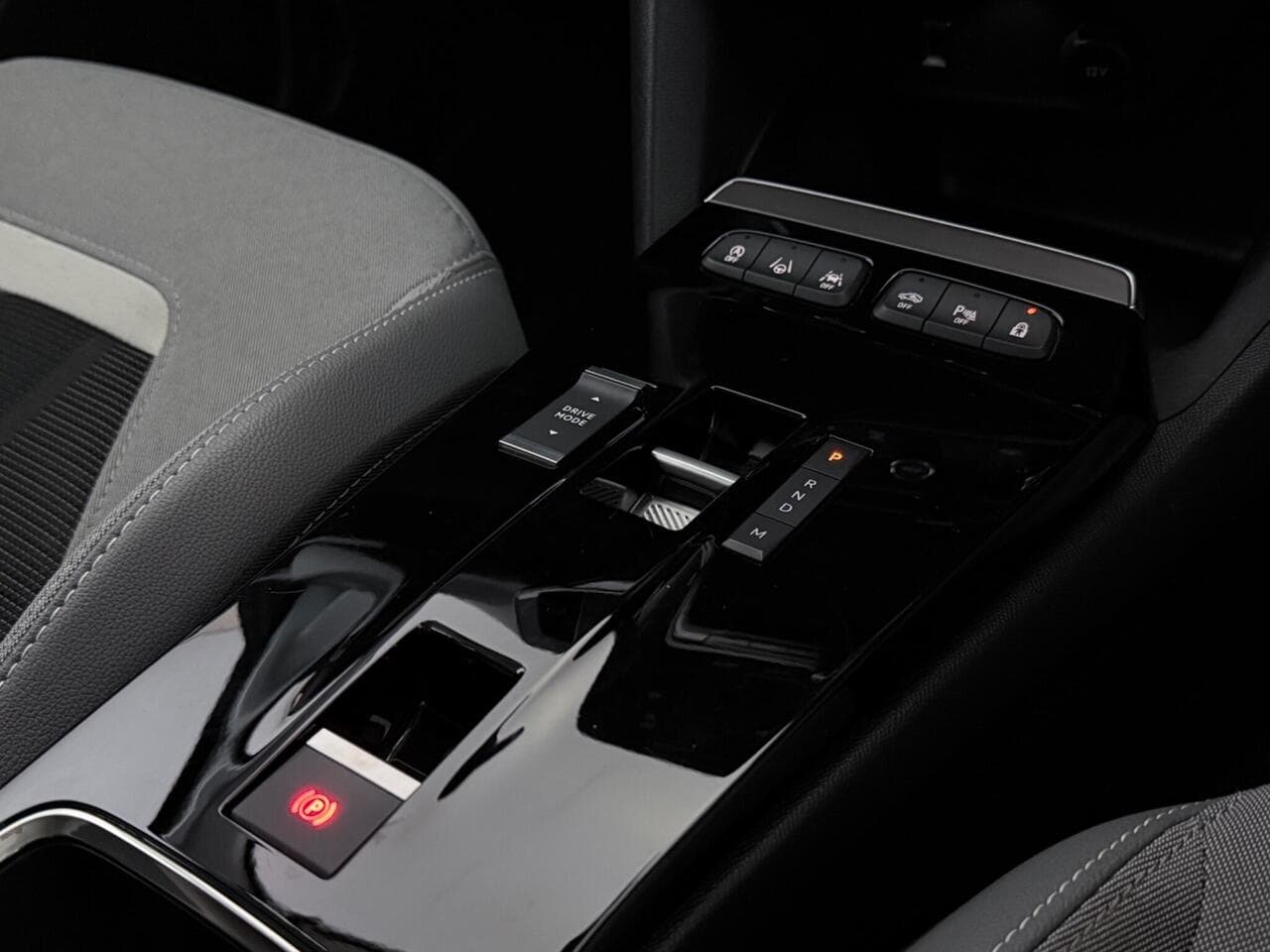 Vauxhall Mokka thumbnail Interior Front