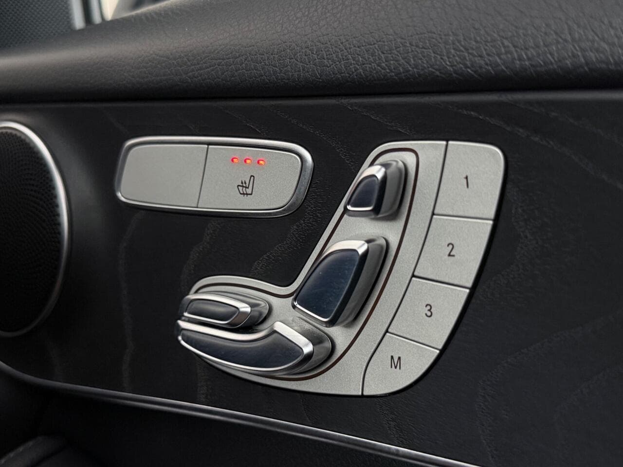 Mercedes-Benz GLC thumbnail Misc Controls