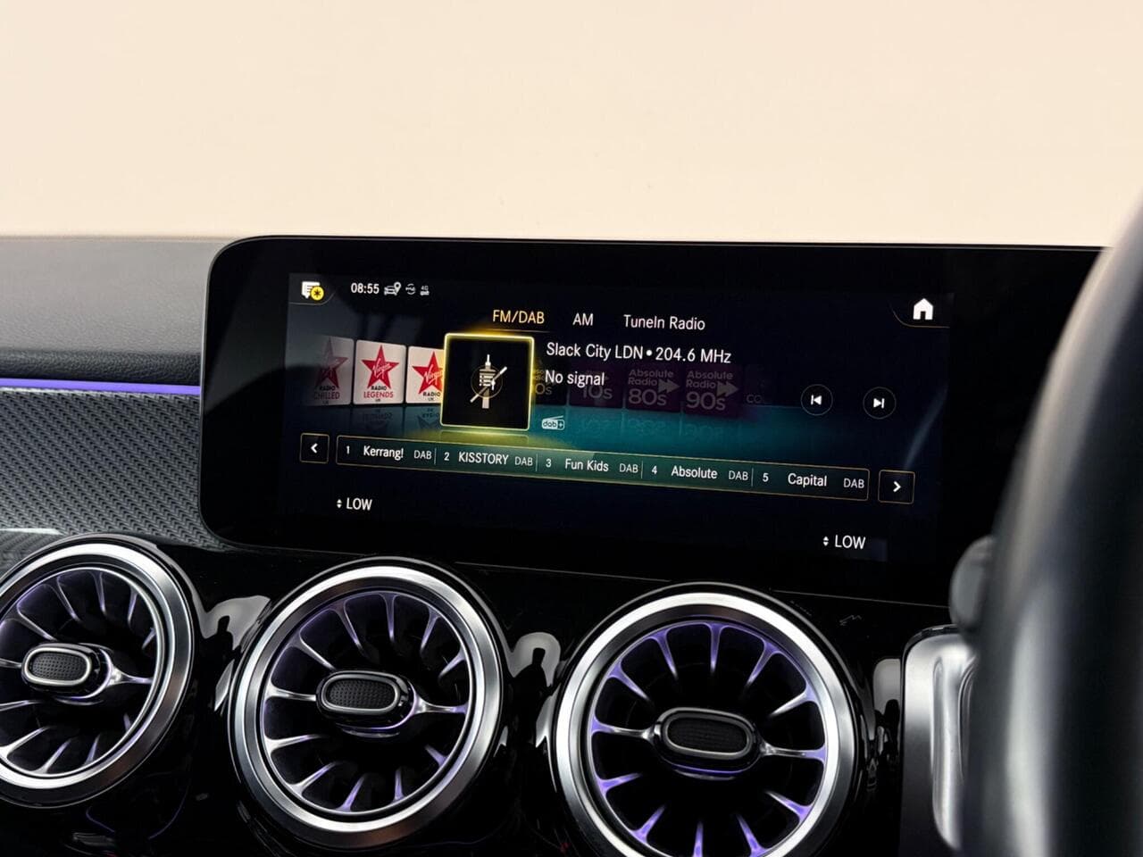 Mercedes-Benz GLB thumbnail Infotainment System