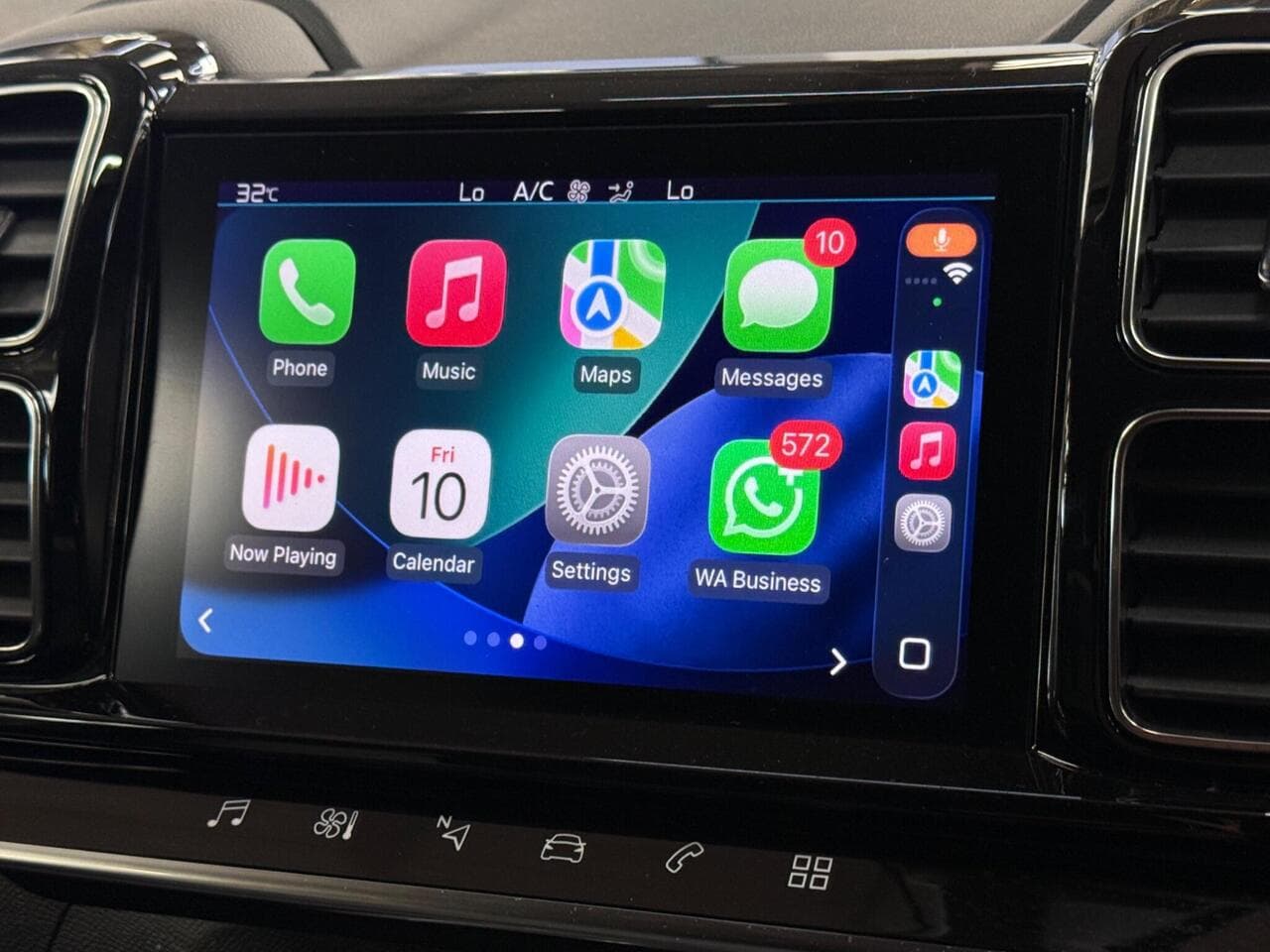 Citroen C5 Aircross thumbnail Infotainment System