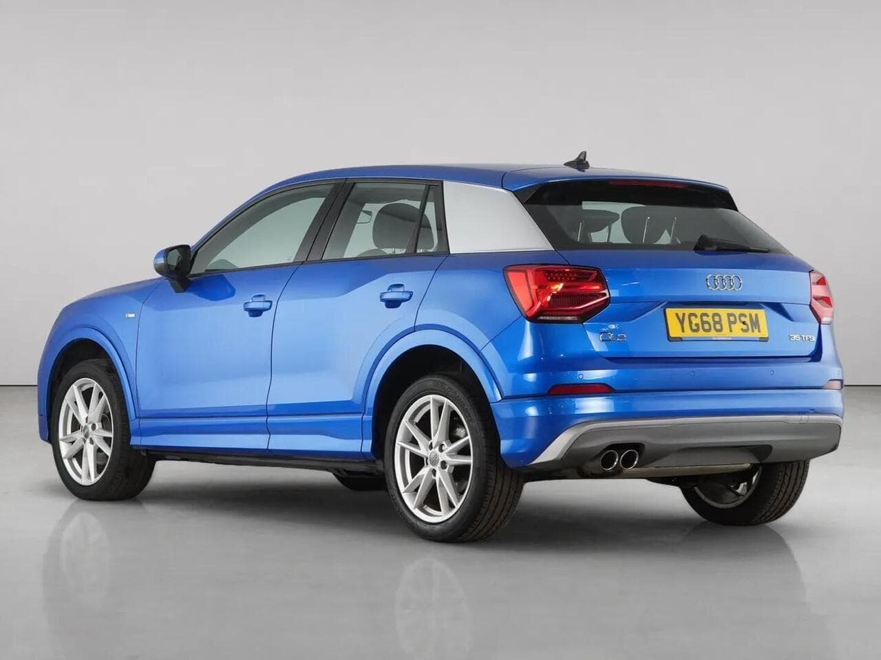 Audi Q2 thumbnail Rear Left