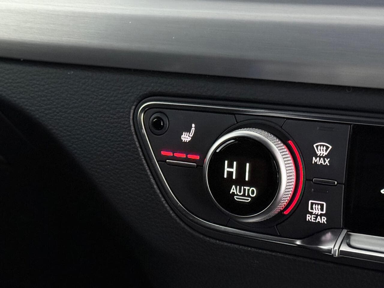 Audi Q5 thumbnail Misc Controls