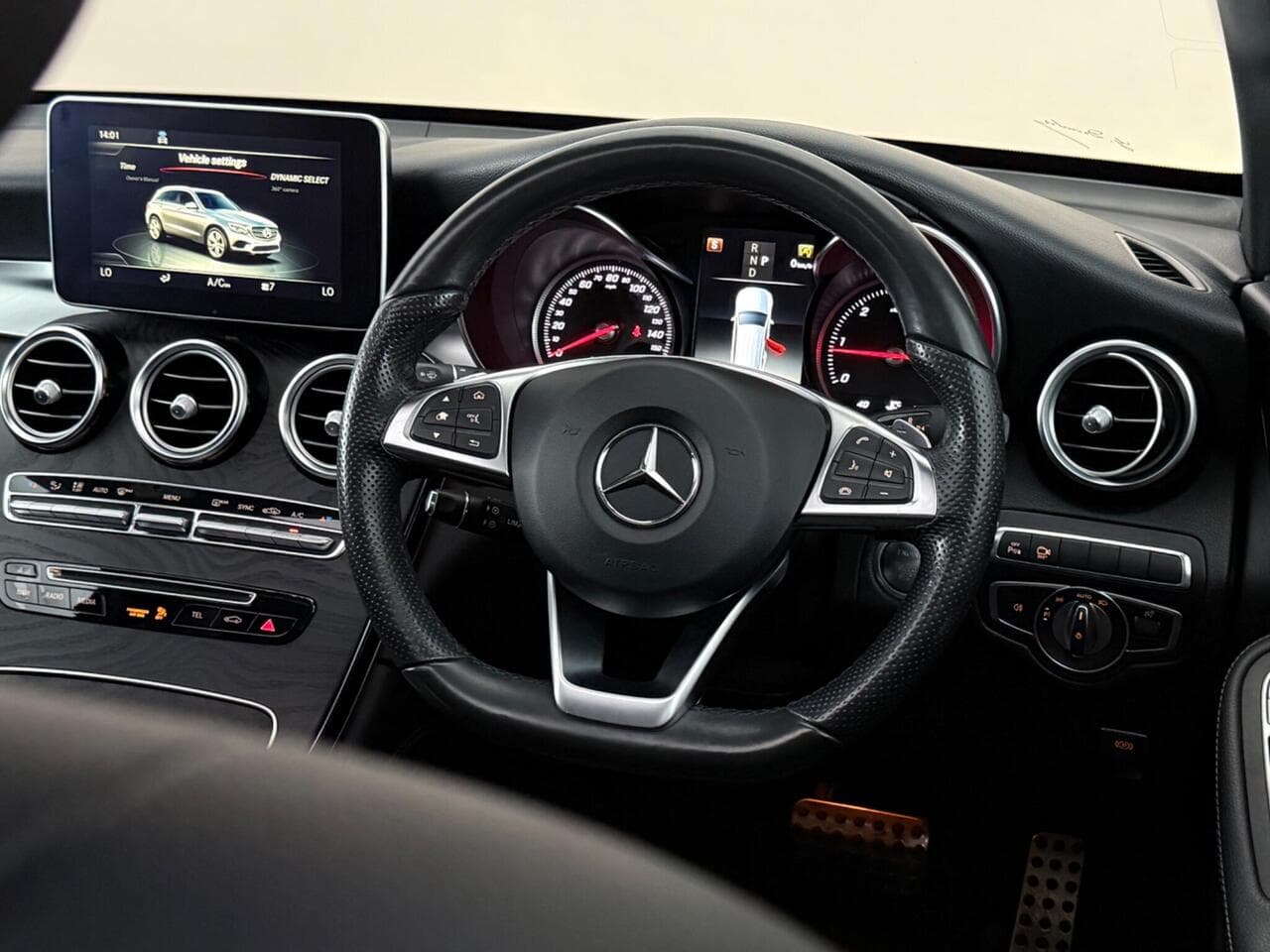 Mercedes-Benz GLC thumbnail Steering Wheel