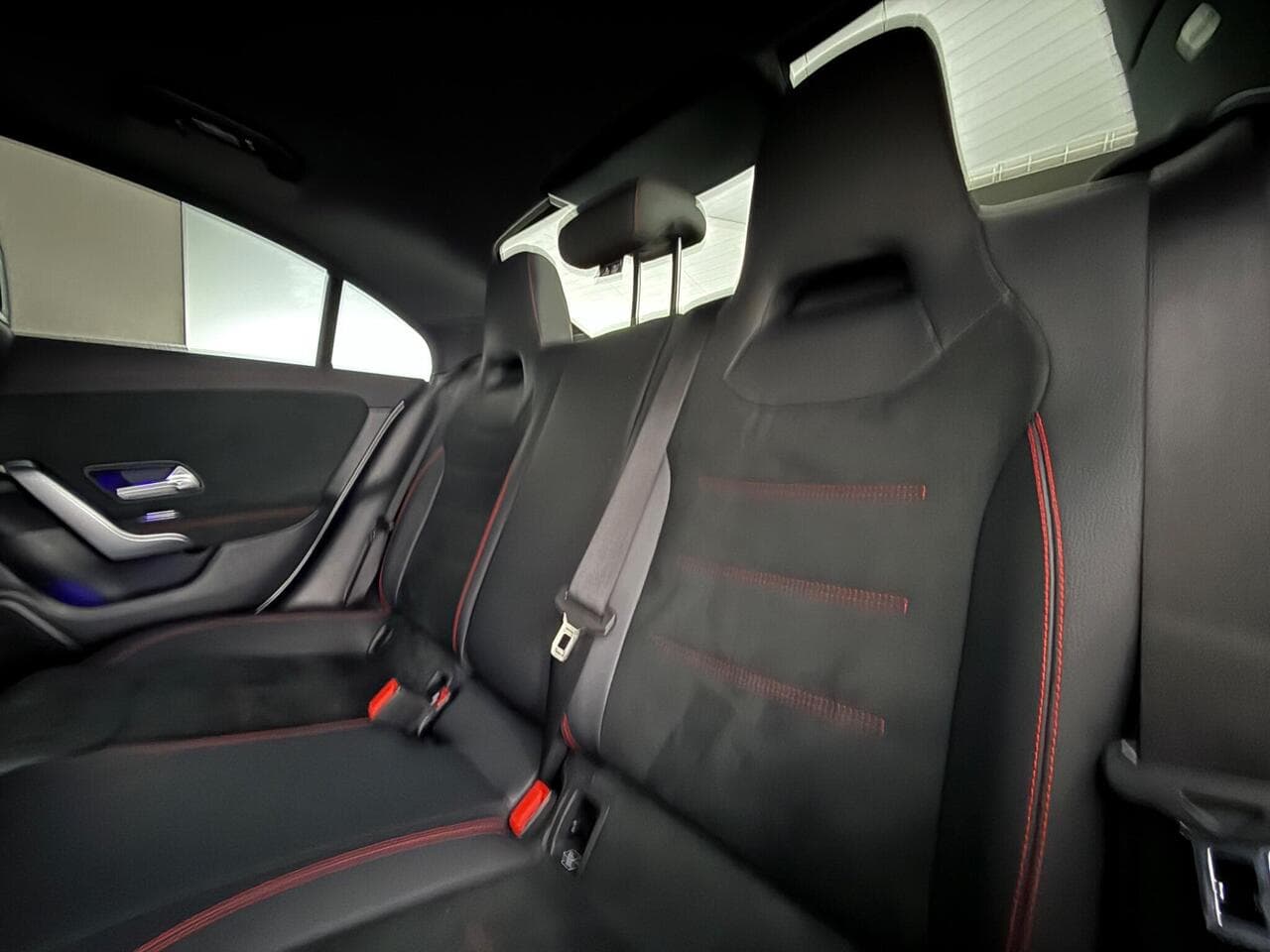 Mercedes-Benz CLA thumbnail Seats Rear