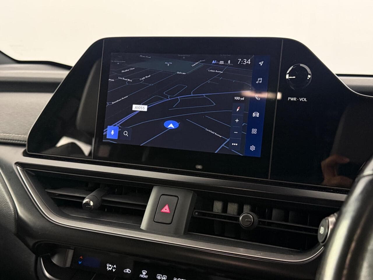 Lexus UX thumbnail Infotainment System