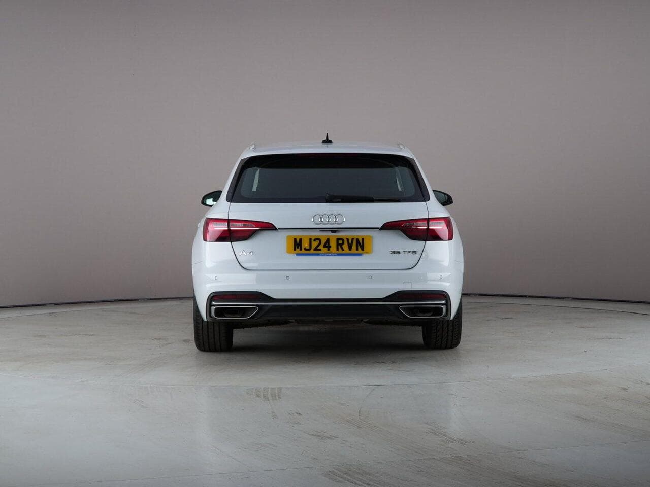 Audi A4 Avant thumbnail Rear