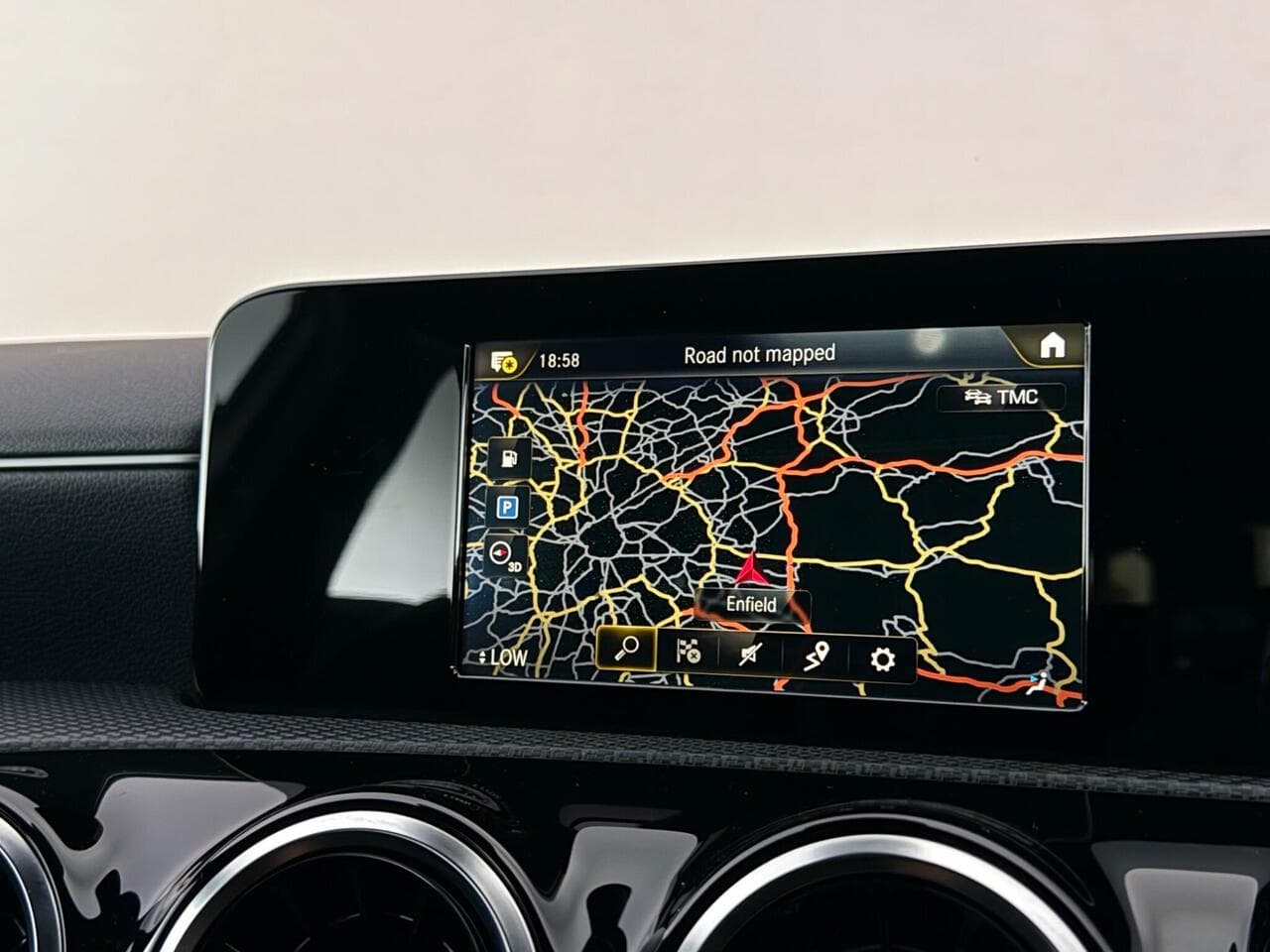 Mercedes-Benz A Class thumbnail Infotainment System