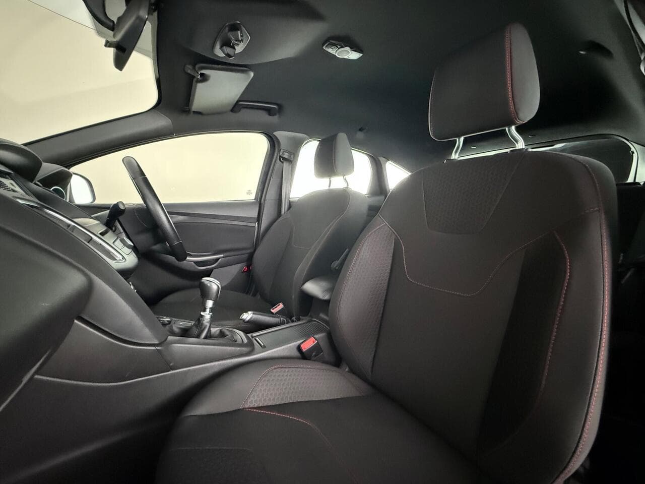 Ford Focus thumbnail Seat Front Passenger