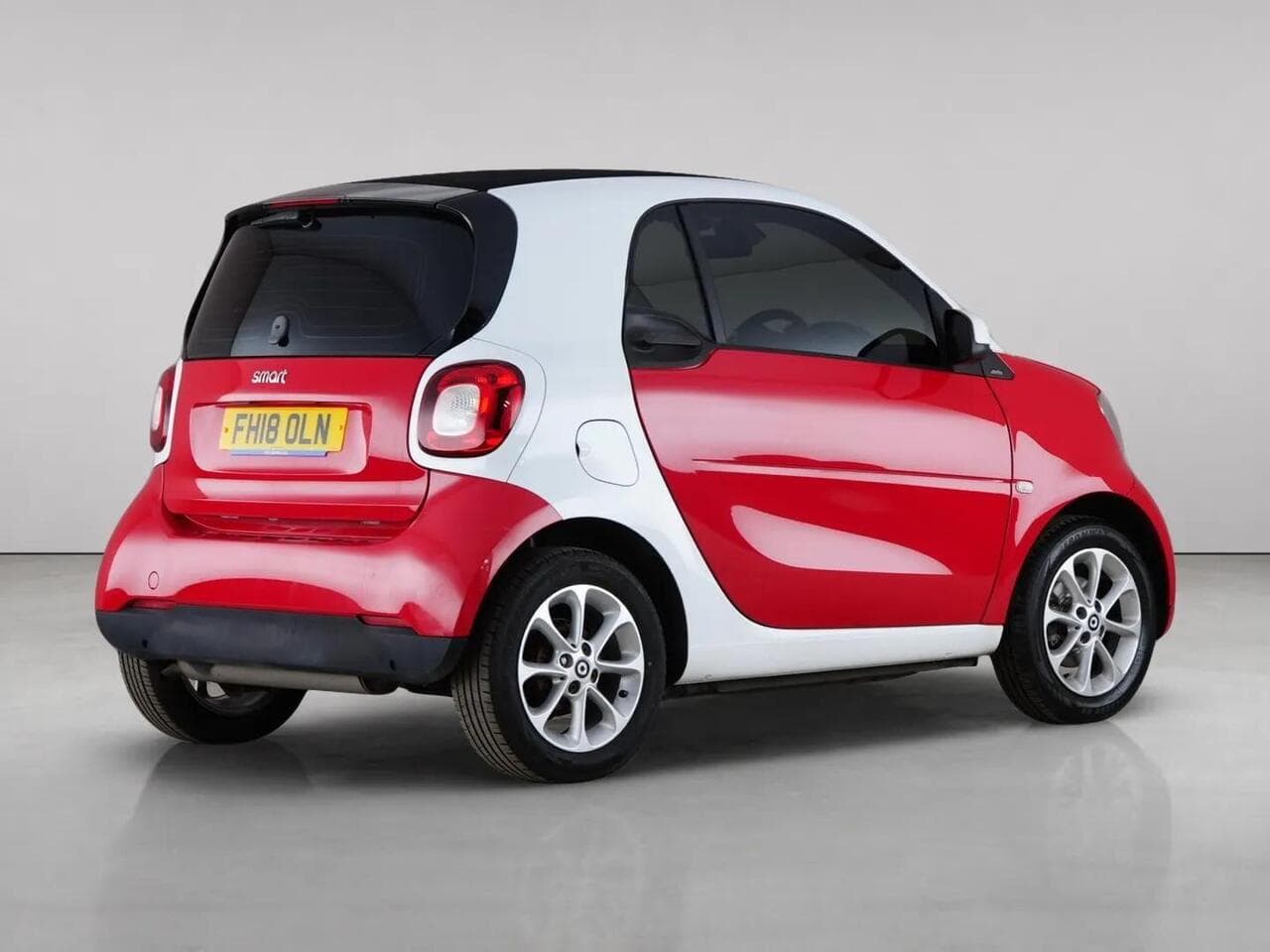 Smart fortwo thumbnail Rear Right