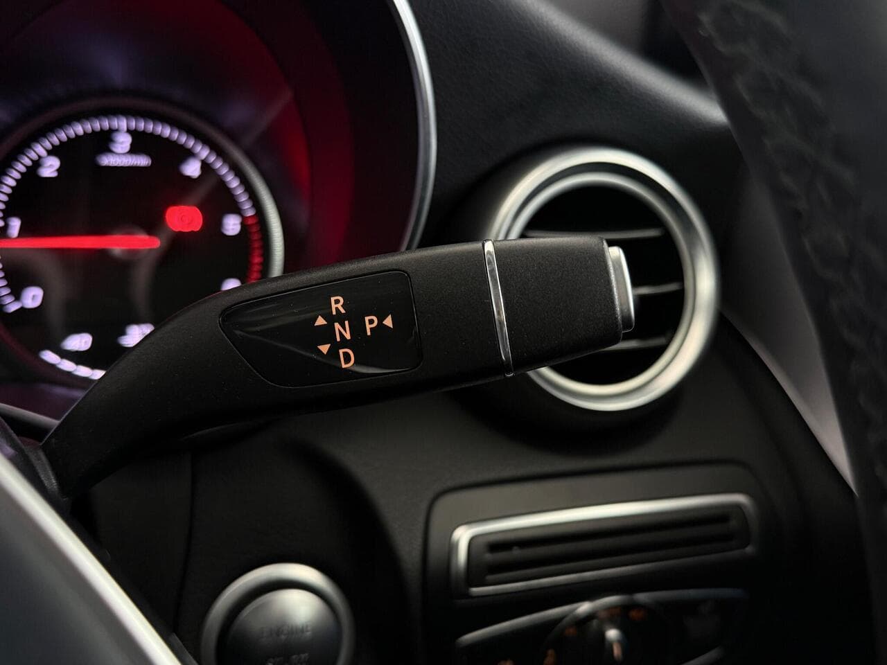 Mercedes-Benz C Class thumbnail Misc Controls