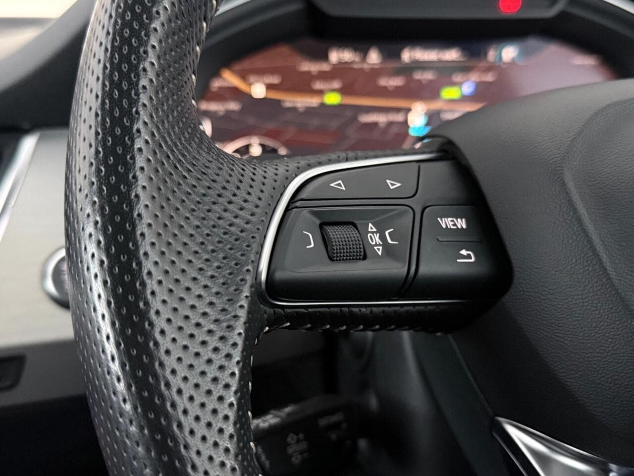 Audi Q7 thumbnail Misc Controls