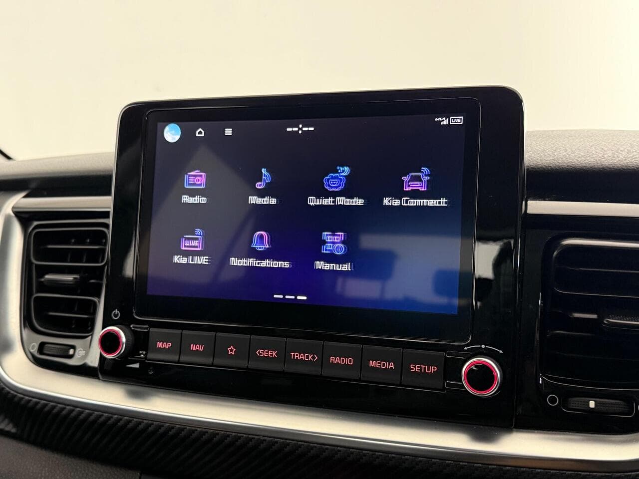 Kia Stonic thumbnail Infotainment System
