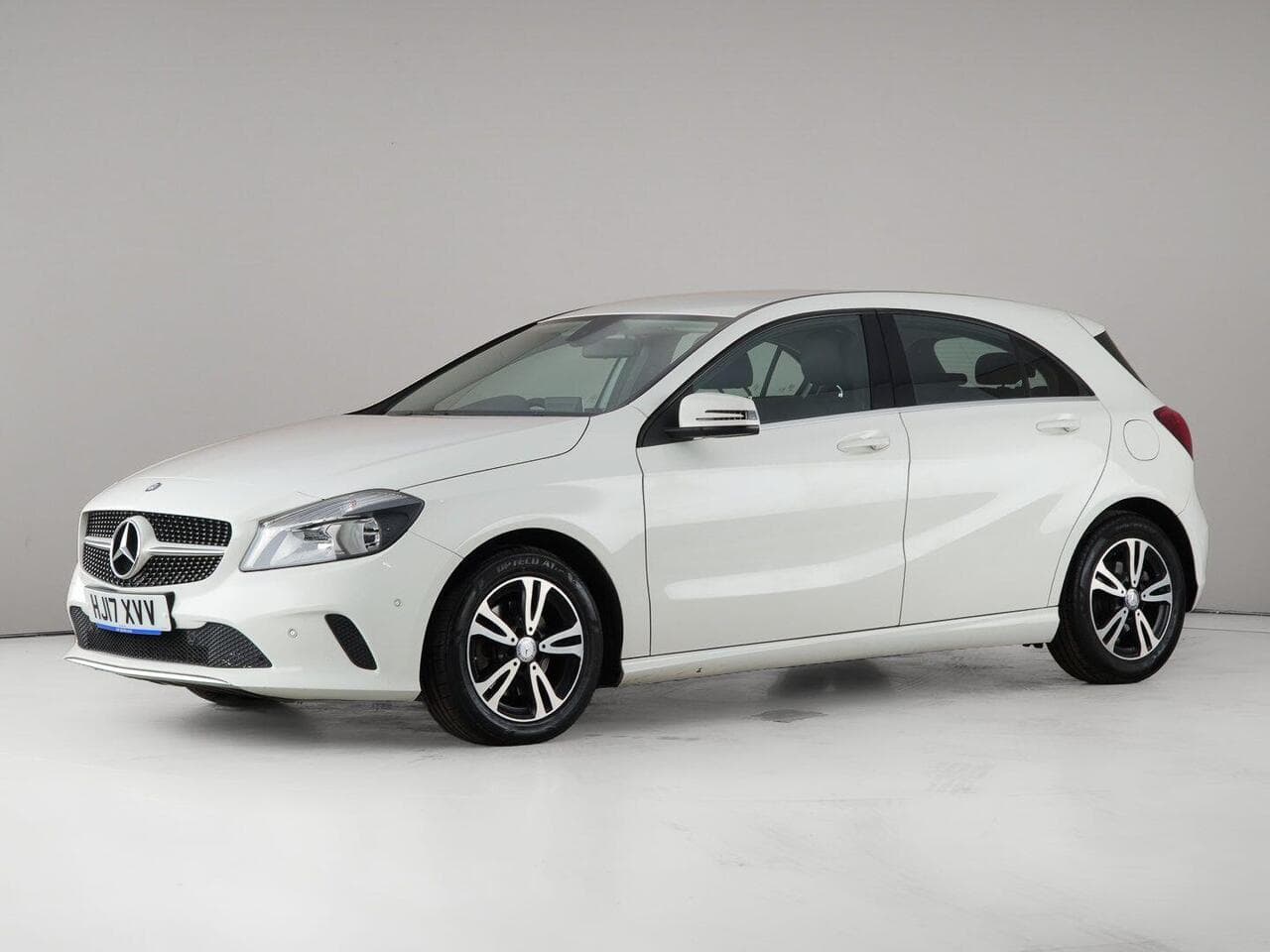 Mercedes-Benz A Class thumbnail Front Left