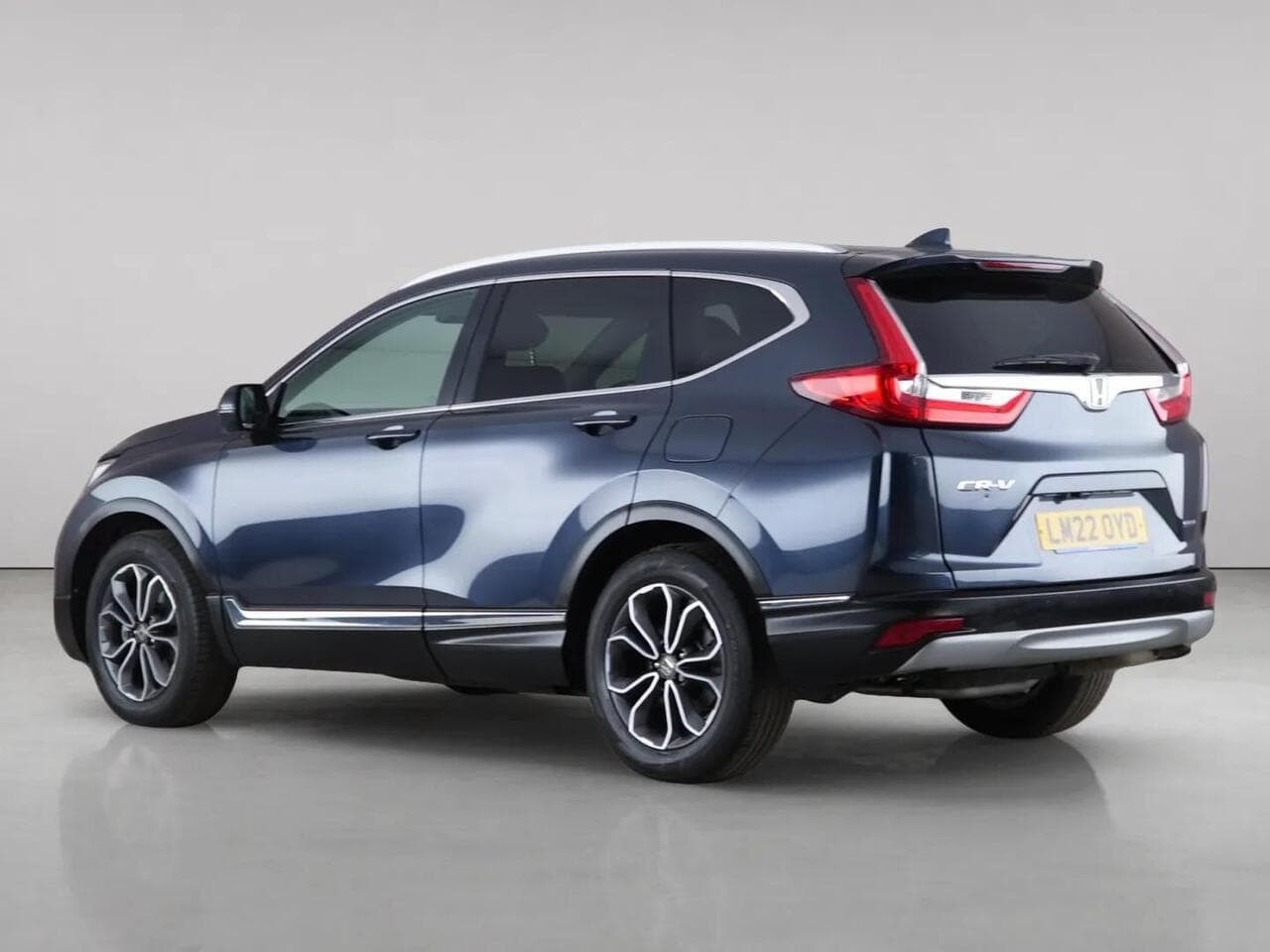 Honda CR-V thumbnail Rear Left