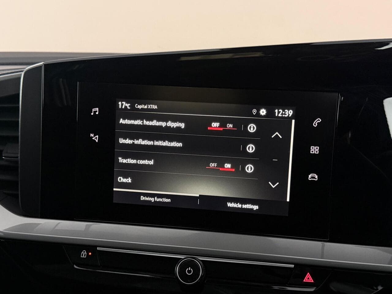 Vauxhall Mokka thumbnail Infotainment System