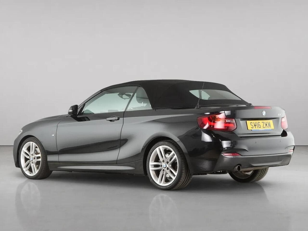 BMW 2 Series thumbnail Rear Left
