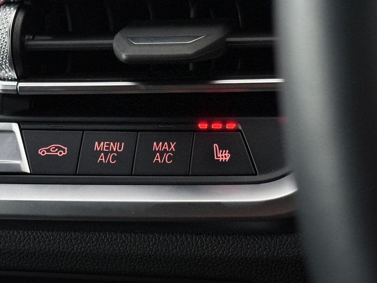 BMW 4 Series thumbnail Misc Controls