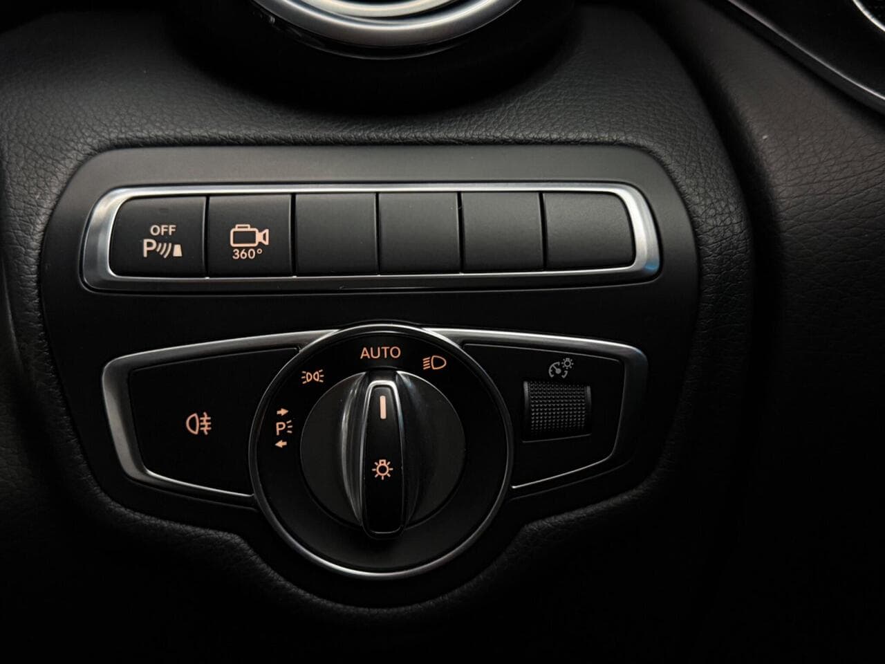 Mercedes-Benz GLC thumbnail Misc Controls