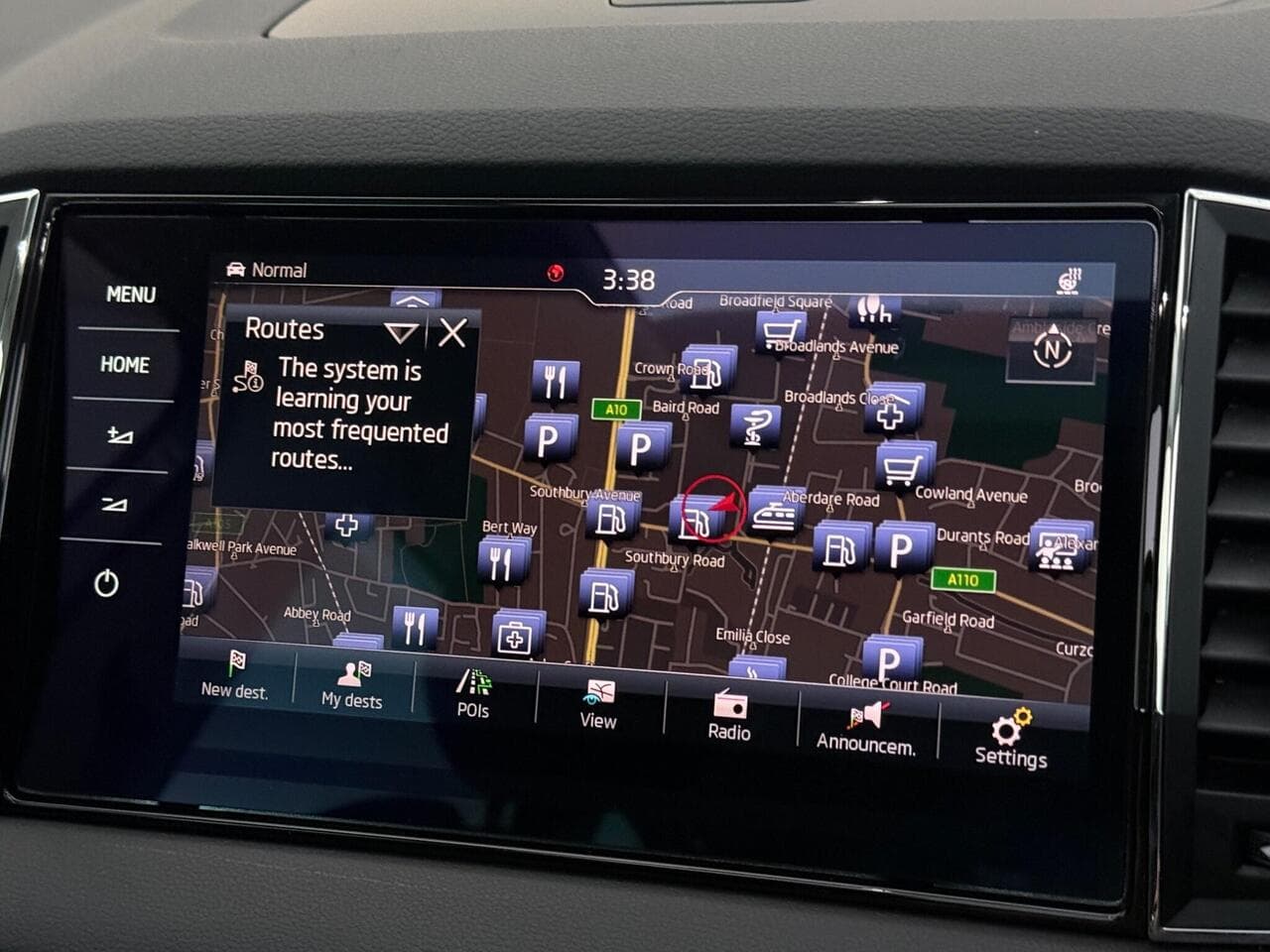 Skoda Karoq thumbnail Infotainment System