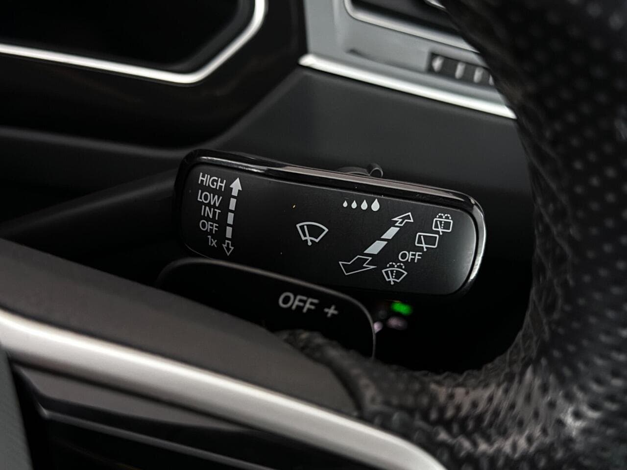Volkswagen Tiguan thumbnail Misc Controls