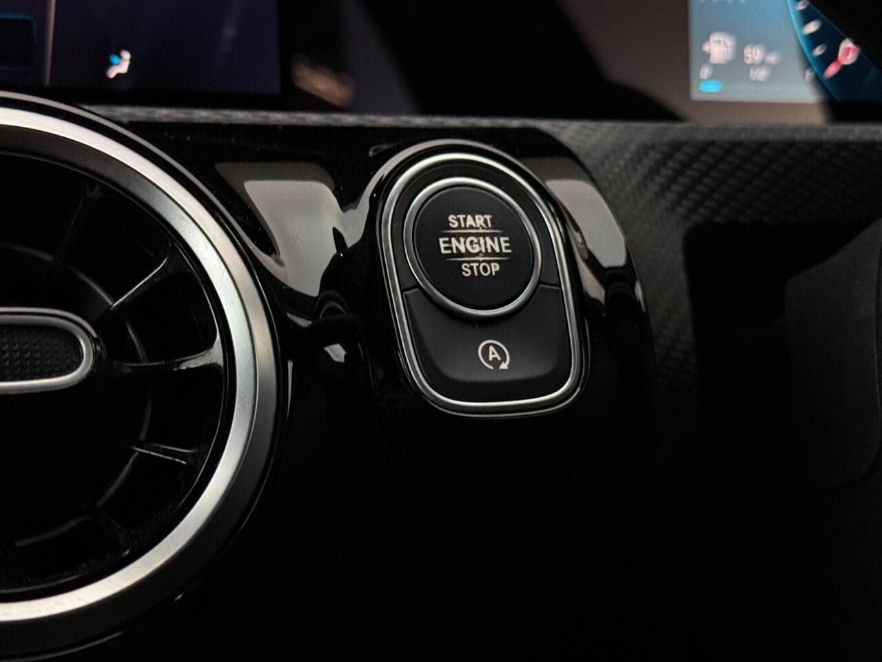 Mercedes-Benz A Class thumbnail Misc Controls