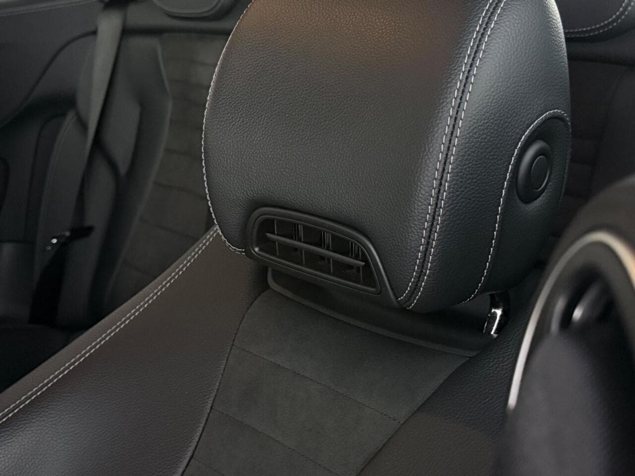 Mercedes-Benz E Class thumbnail Seats Rear