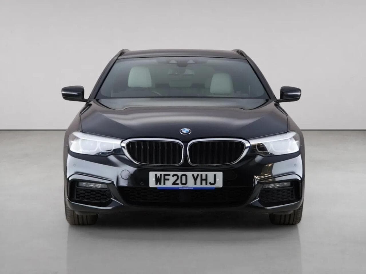 BMW 5 Series thumbnail Front