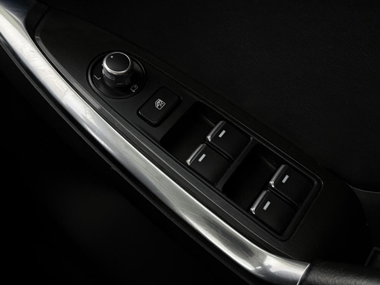 Mazda CX-5 thumbnail Misc Controls